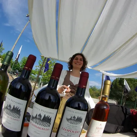 Fattoria Santa Vittoria Farm stay